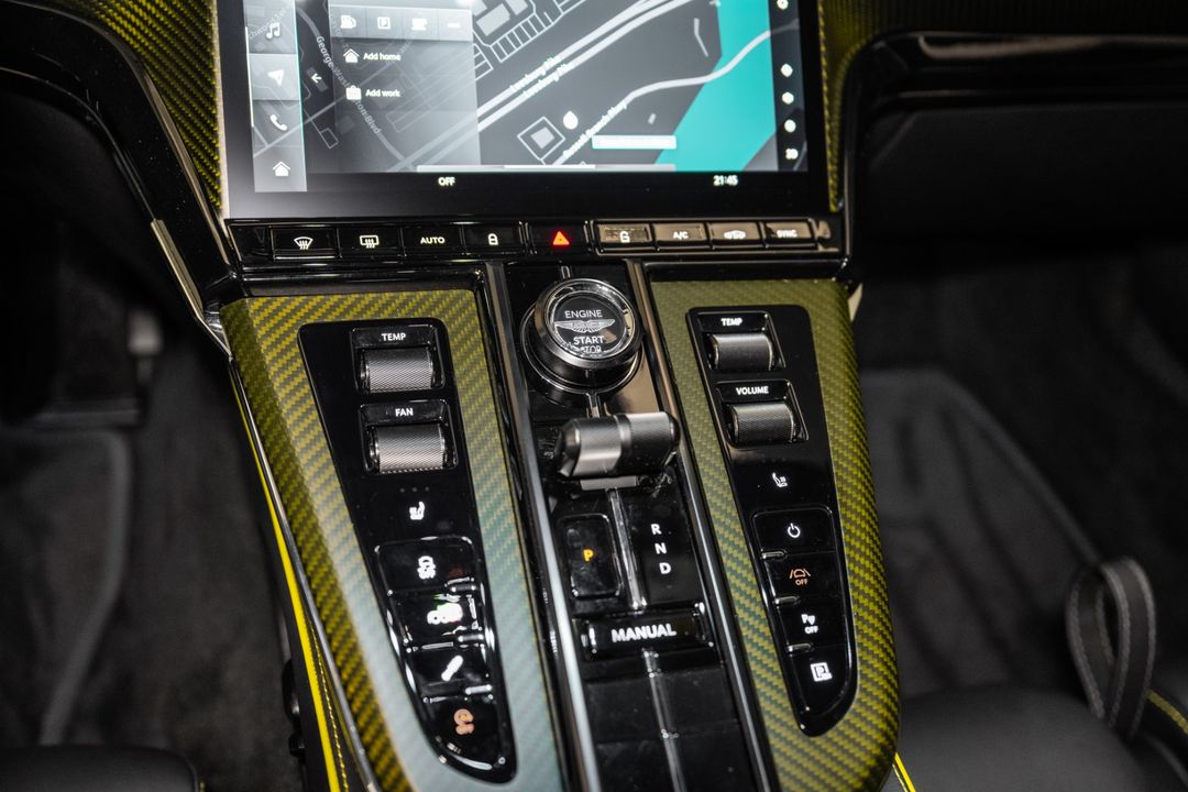 2025 Aston Martin Vantage
