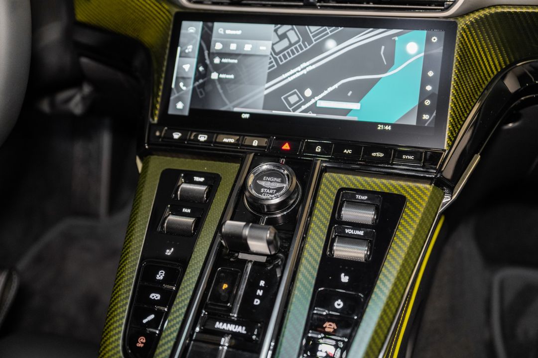 2025 Aston Martin Vantage
