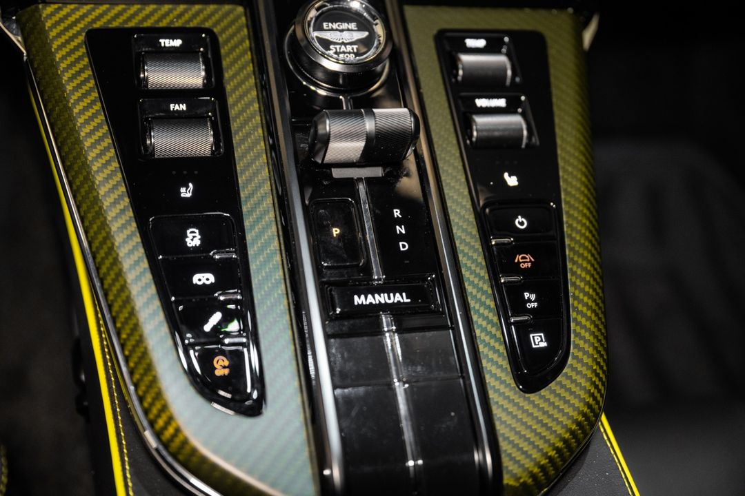 2025 Aston Martin Vantage