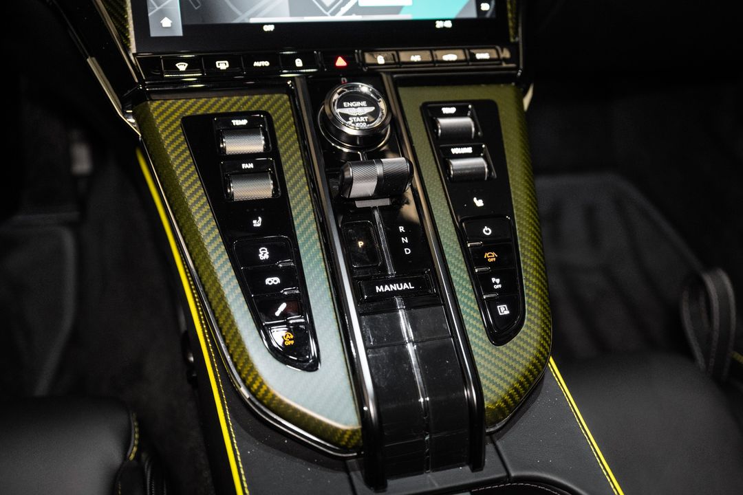 2025 Aston Martin Vantage