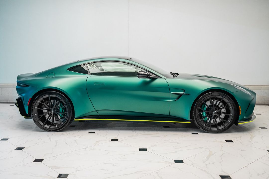 2025 Aston Martin Vantage