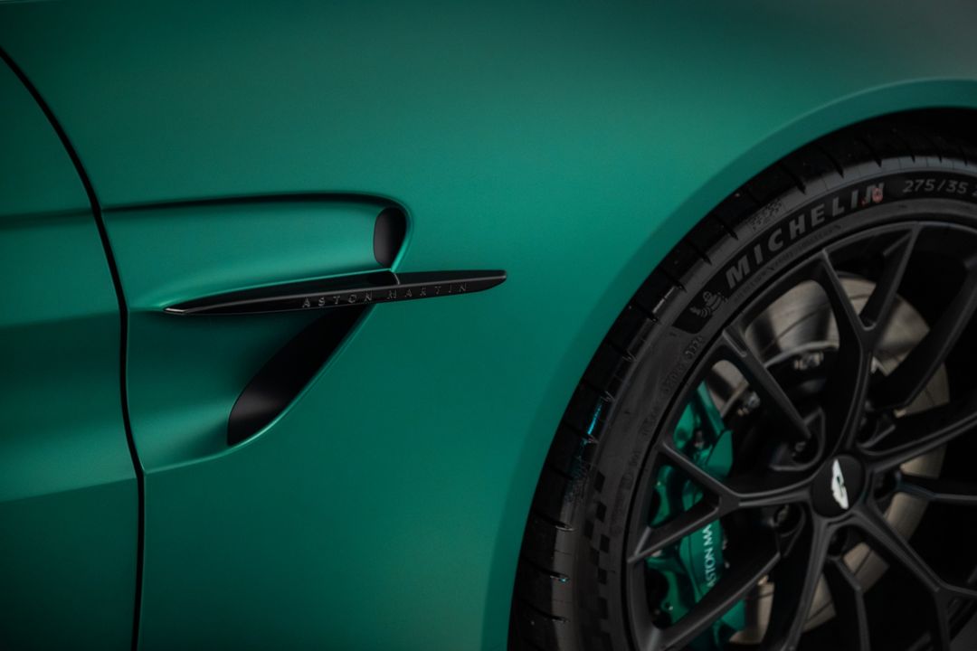 2025 Aston Martin Vantage