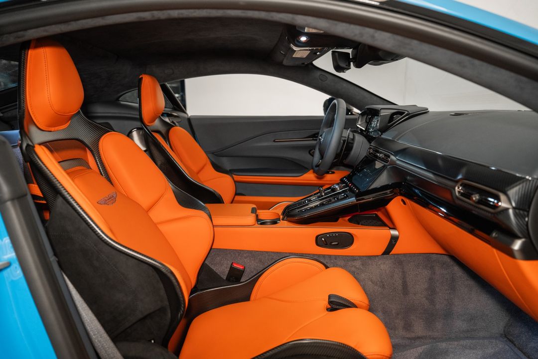 2025 Aston Martin Vantage
