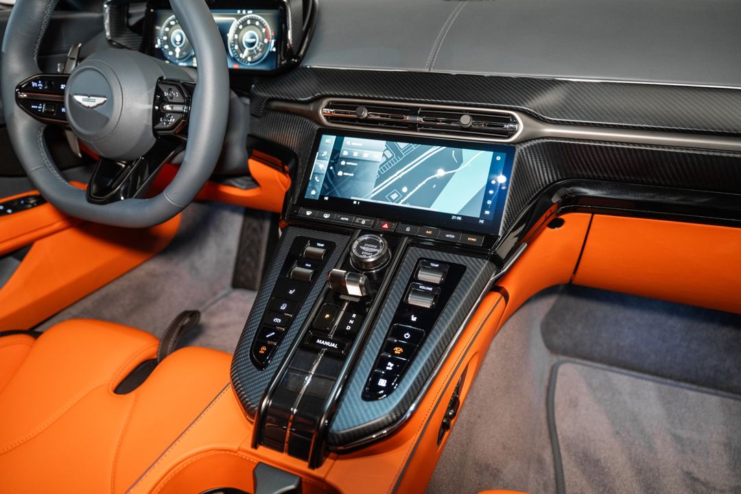 2025 Aston Martin Vantage