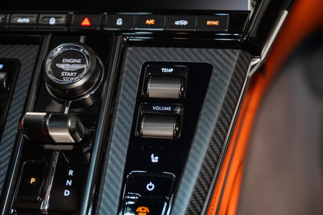 2025 Aston Martin Vantage