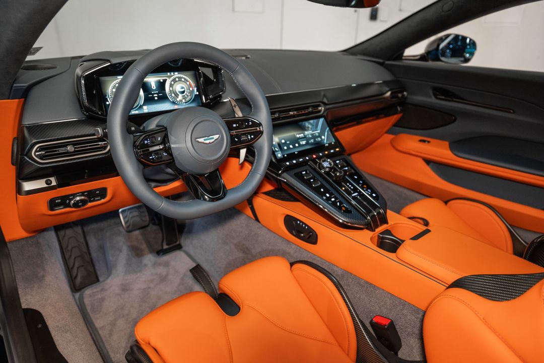 2025 Aston Martin Vantage