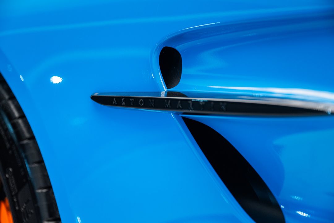 2025 Aston Martin Vantage