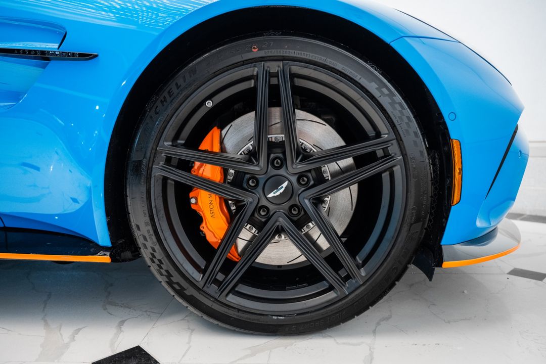 2025 Aston Martin Vantage
