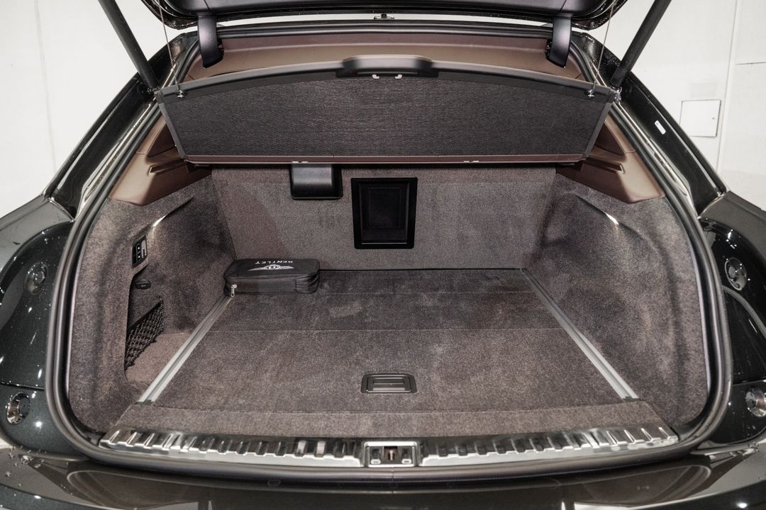 2025 Bentley BENTAYGA