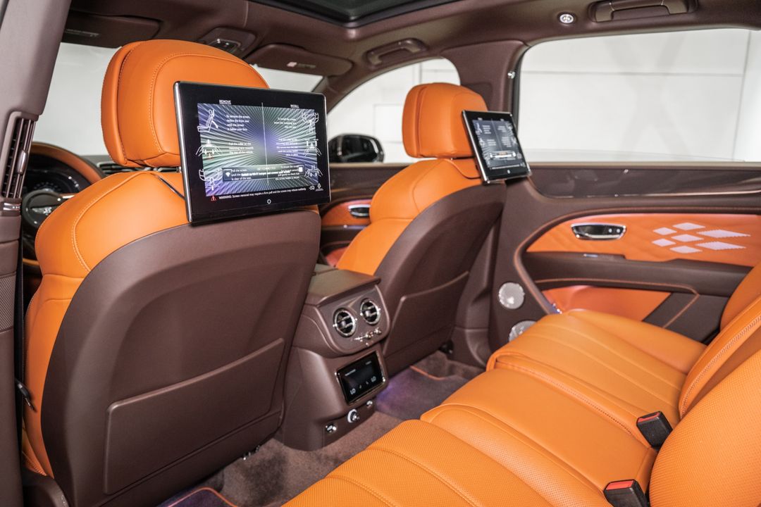 2025 Bentley BENTAYGA