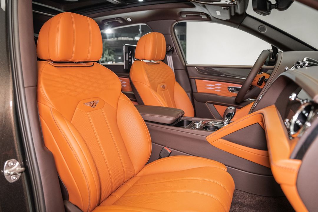 2025 Bentley BENTAYGA