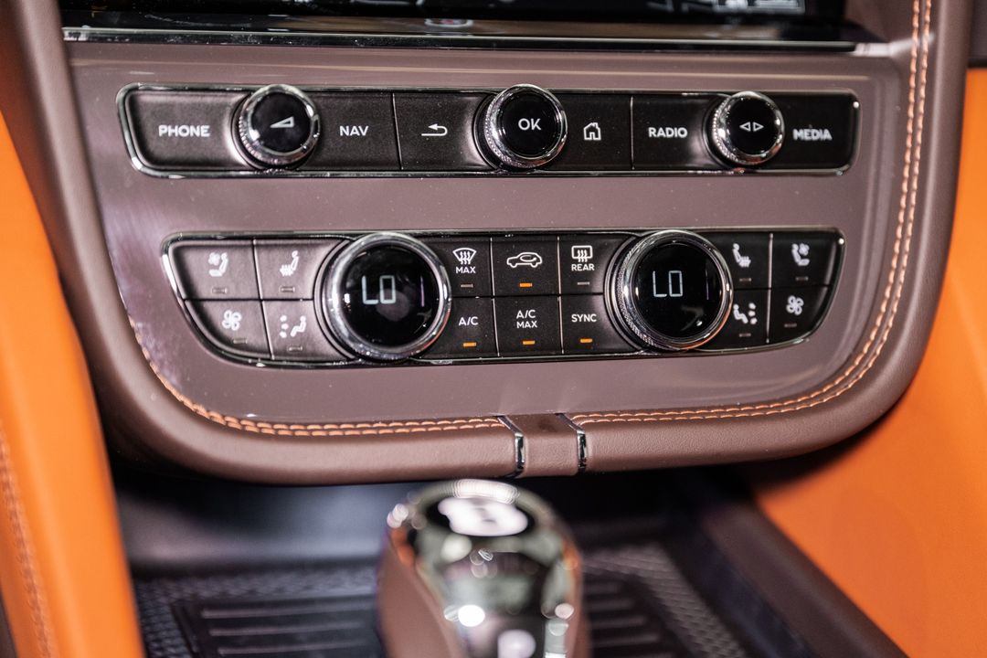 2025 Bentley BENTAYGA