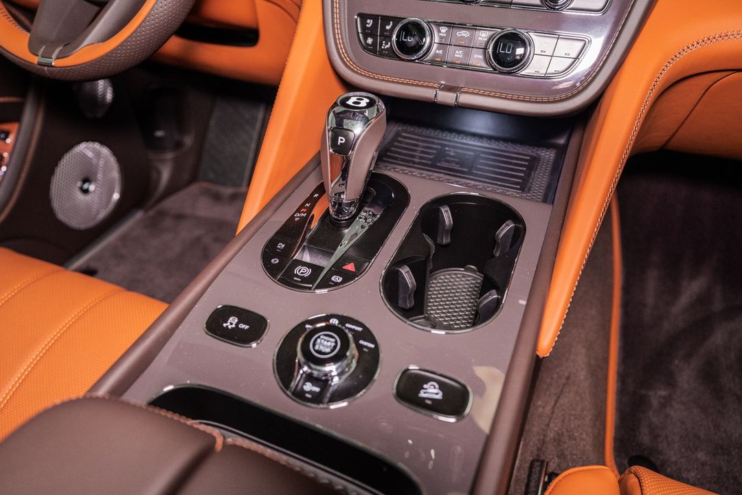 2025 Bentley BENTAYGA