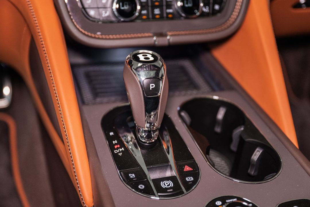2025 Bentley BENTAYGA