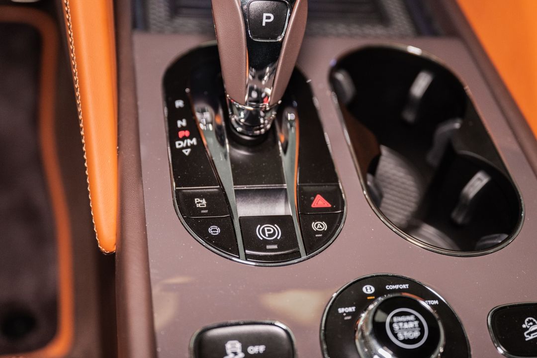 2025 Bentley BENTAYGA