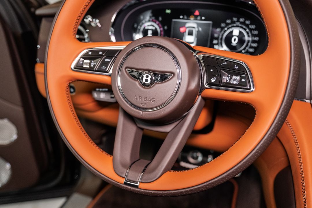 2025 Bentley BENTAYGA
