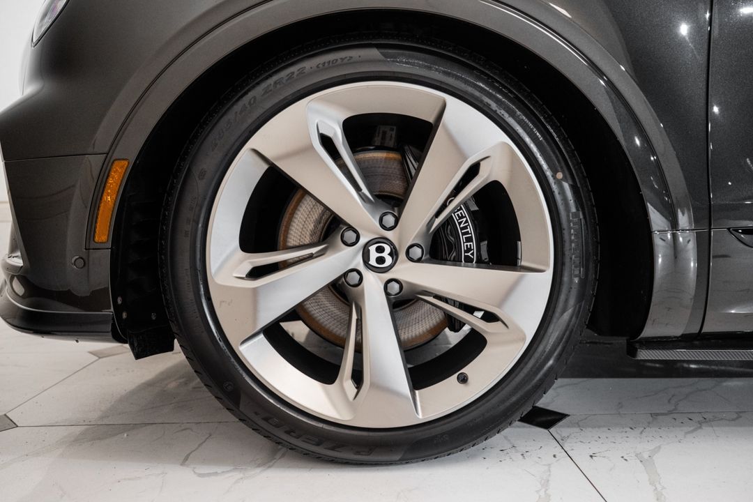 2025 Bentley BENTAYGA