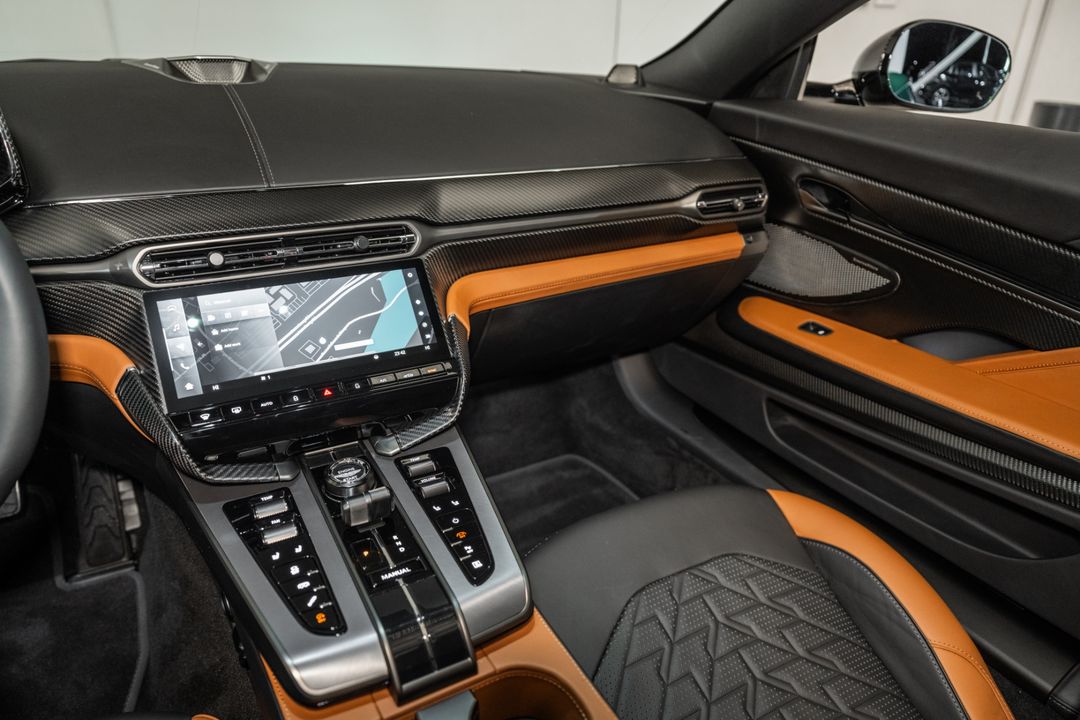 2025 Aston Martin Vanquish