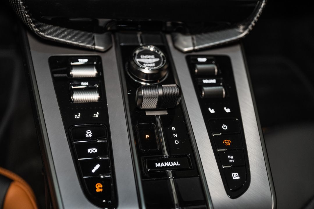 2025 Aston Martin Vanquish