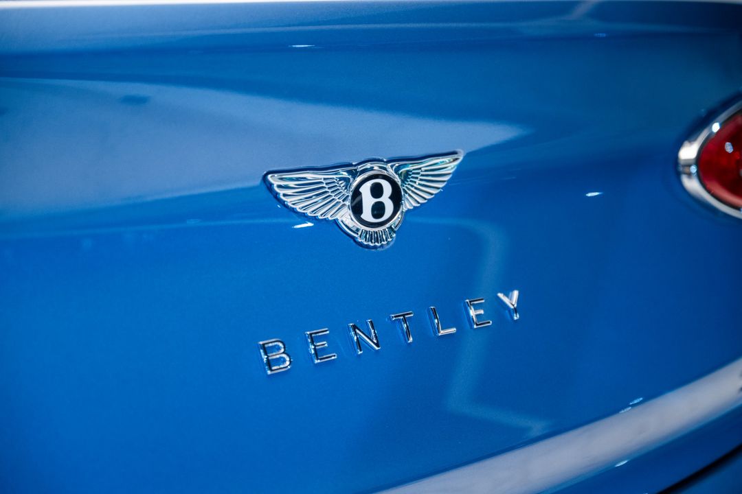 2025 Bentley BENTAYGA EWB