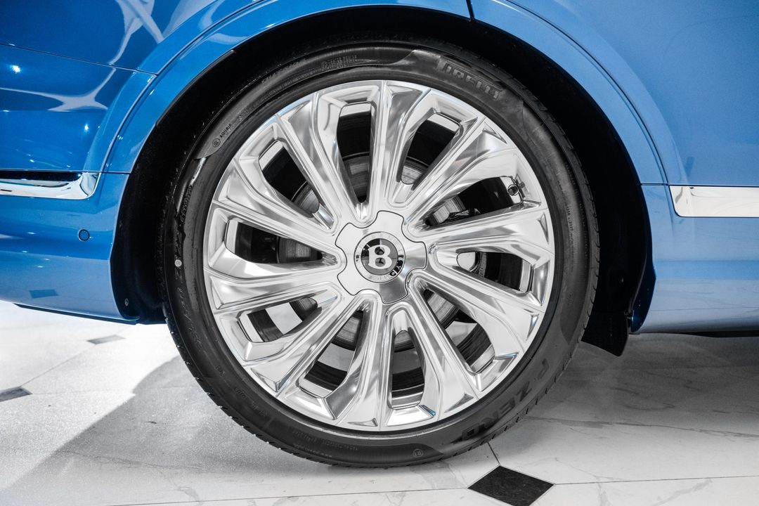 2025 Bentley BENTAYGA EWB