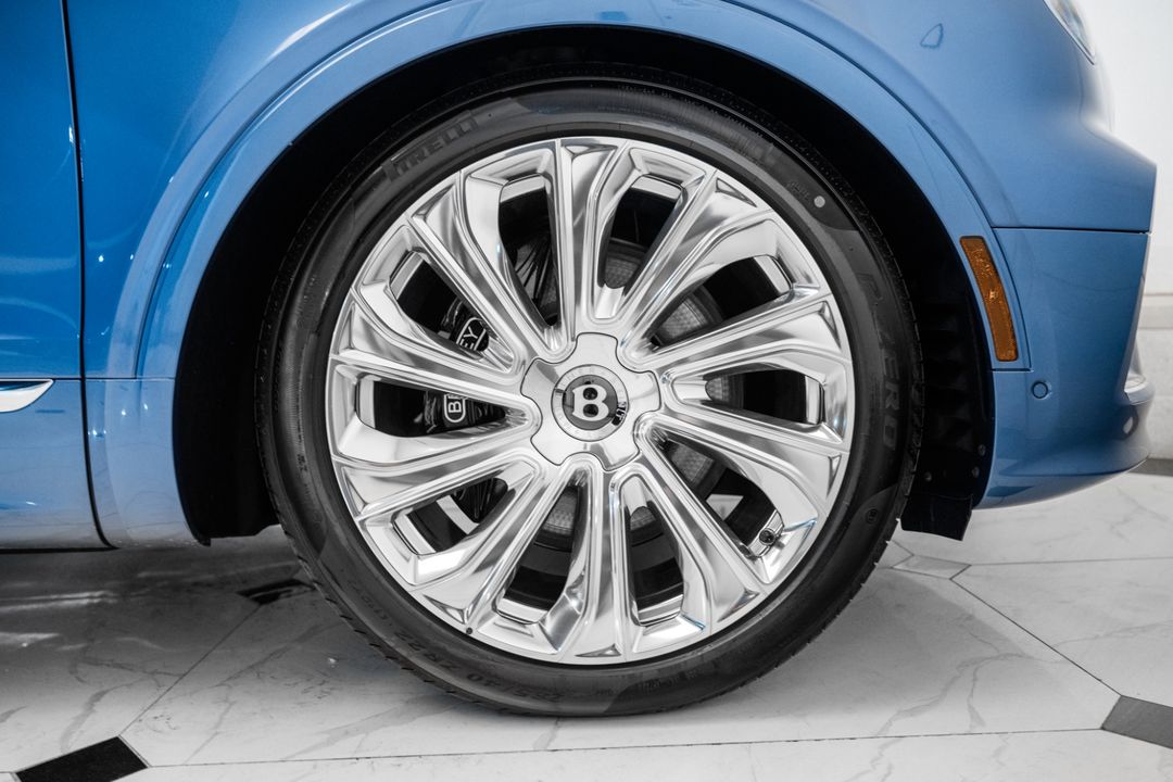 2025 Bentley BENTAYGA EWB