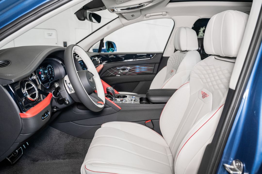 2025 Bentley BENTAYGA EWB