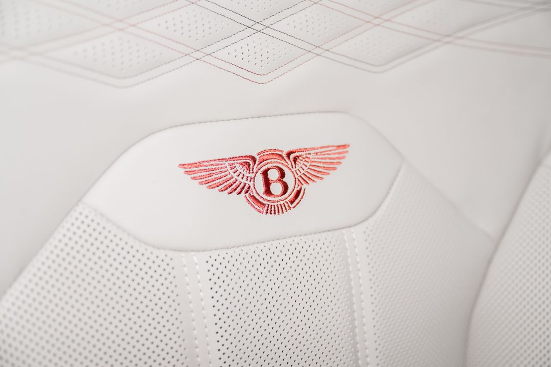 2025 Bentley BENTAYGA EWB