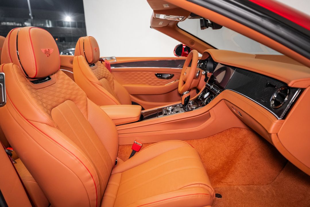 2025 Bentley CONTINENTAL GTC V8