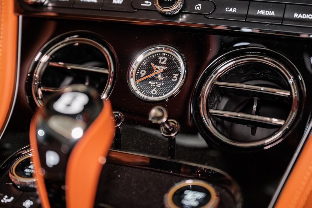 2025 Bentley CONTINENTAL GTC V8