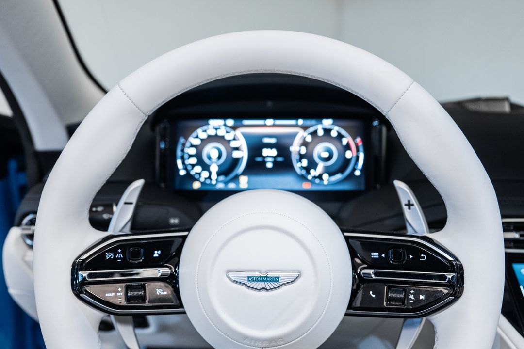 2025 Aston Martin DB12