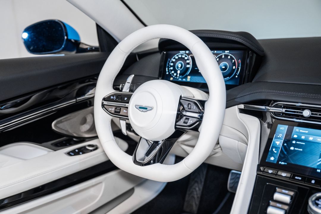2025 Aston Martin DB12