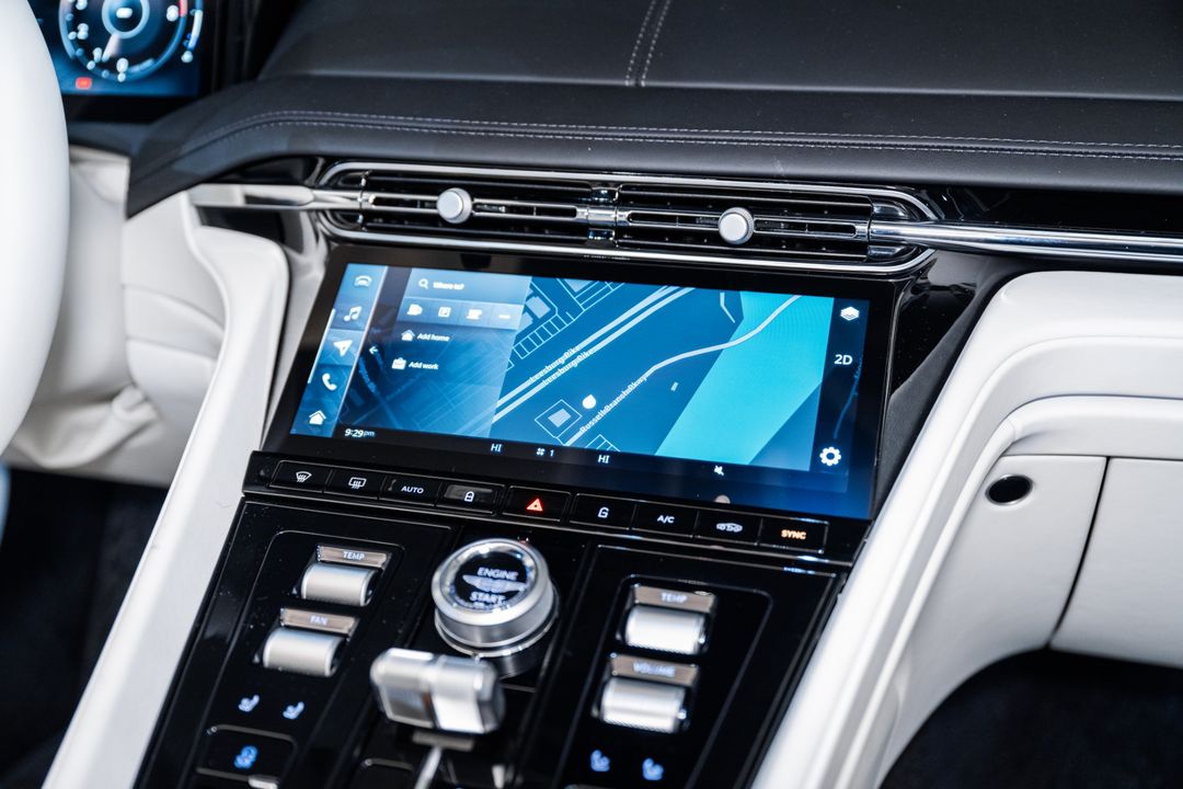 2025 Aston Martin DB12