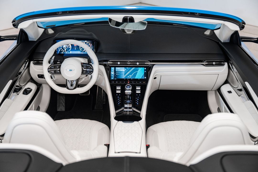 2025 Aston Martin DB12