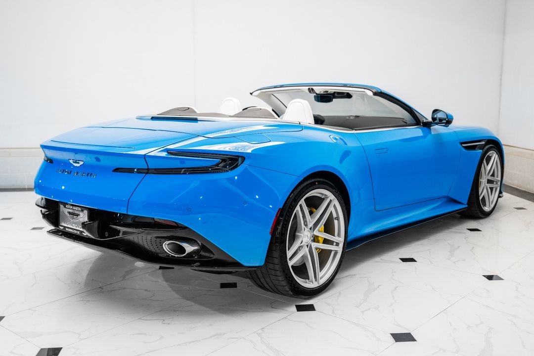 2025 Aston Martin DB12