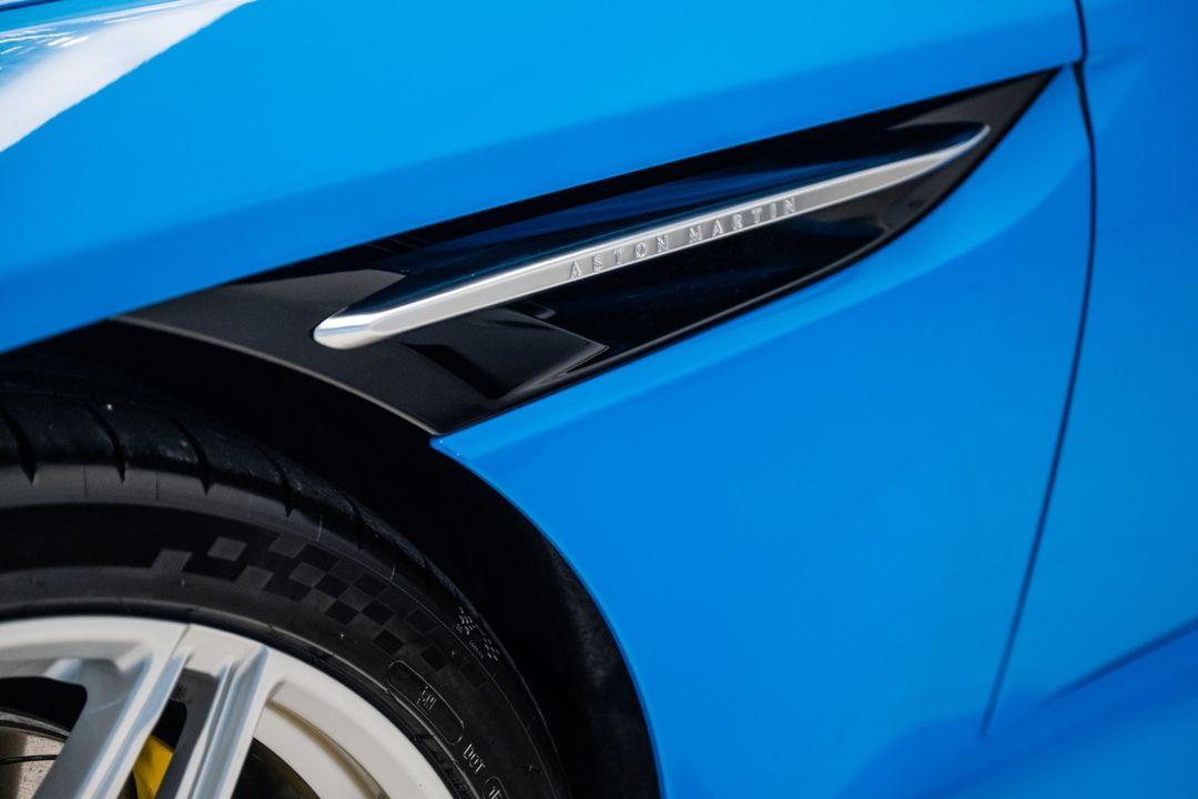 2025 Aston Martin DB12