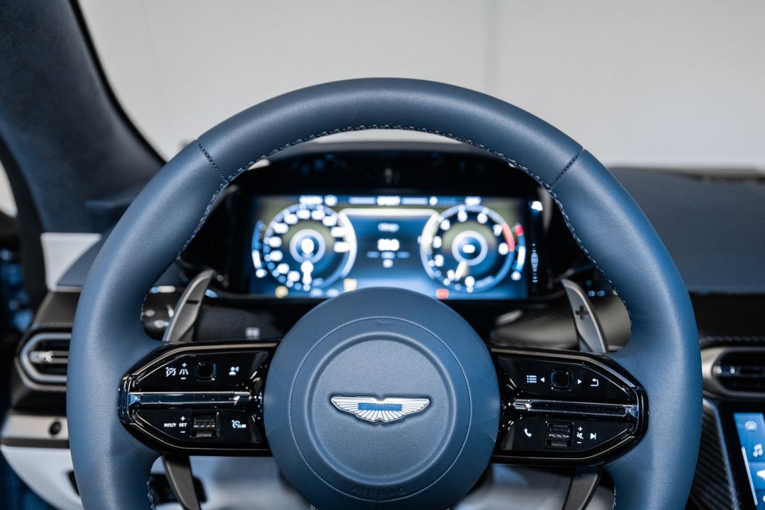 2025 Aston Martin Vantage