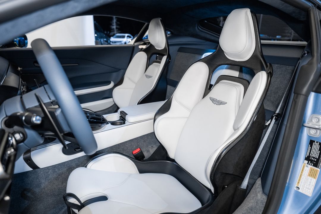 2025 Aston Martin Vantage