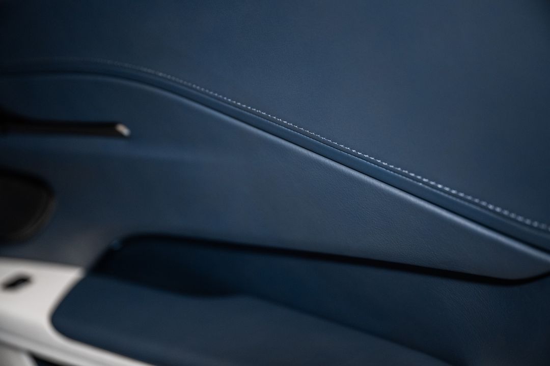 2025 Aston Martin Vantage