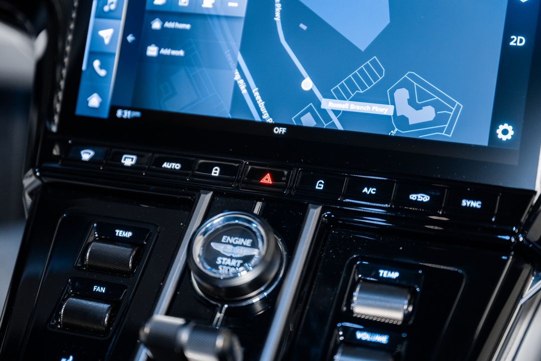 2025 Aston Martin Vantage