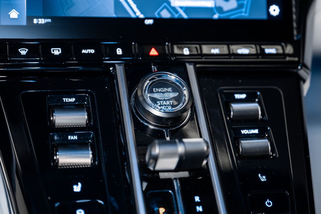 2025 Aston Martin Vantage