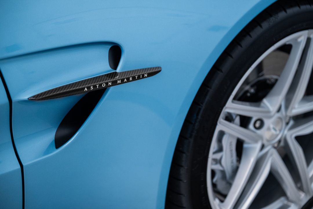 2025 Aston Martin Vantage