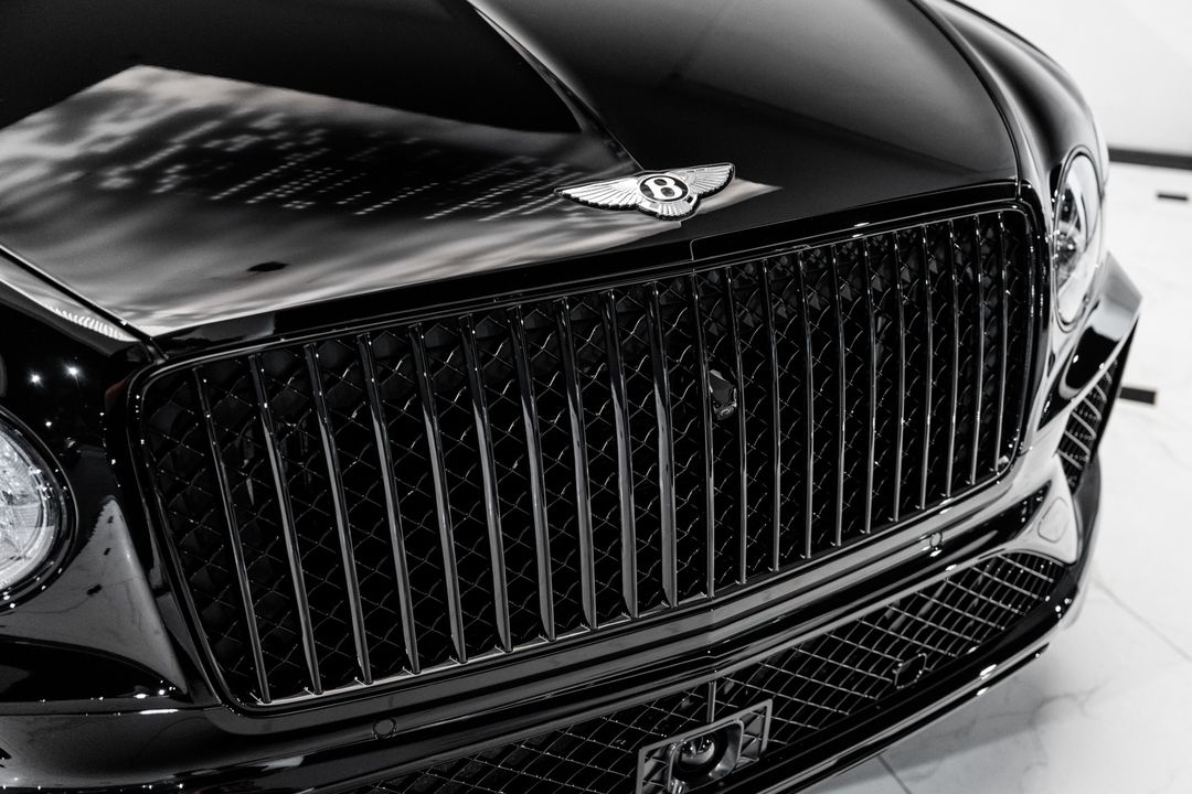 2025 Bentley BENTAYGA EWB AZURE V8