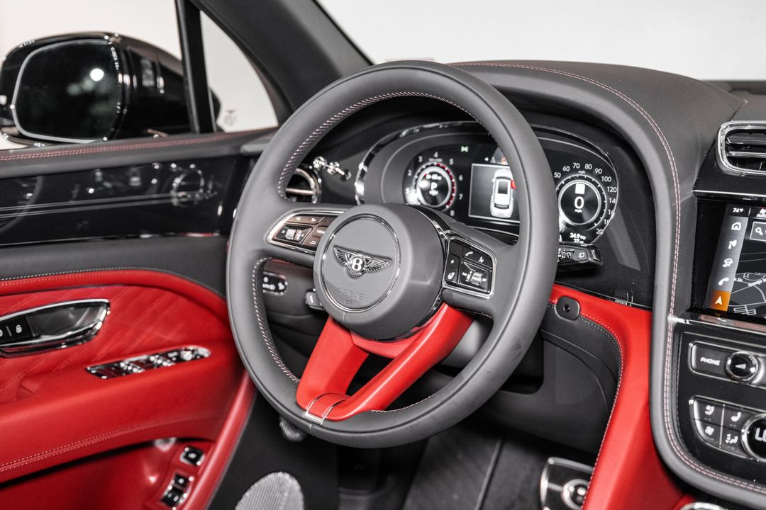 2025 Bentley BENTAYGA EWB AZURE V8
