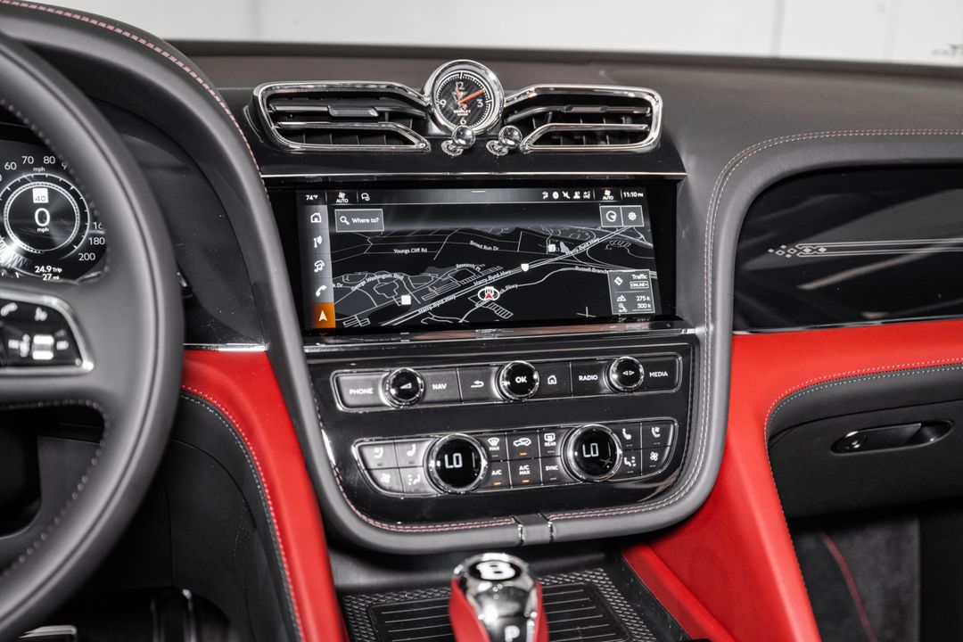 2025 Bentley BENTAYGA EWB AZURE V8
