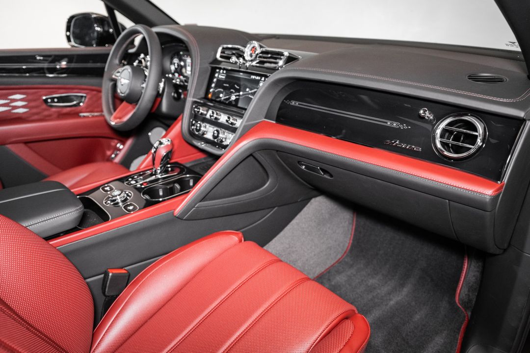 2025 Bentley BENTAYGA EWB AZURE V8