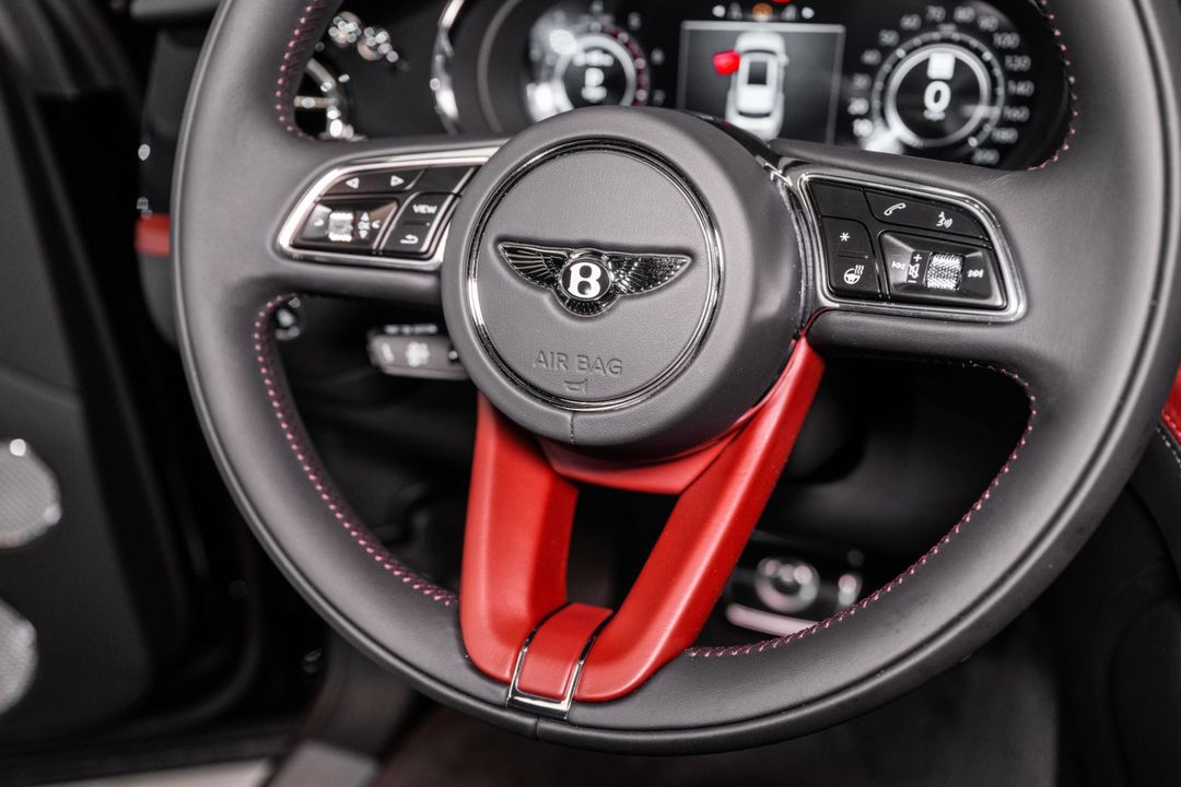 2025 Bentley BENTAYGA EWB AZURE V8