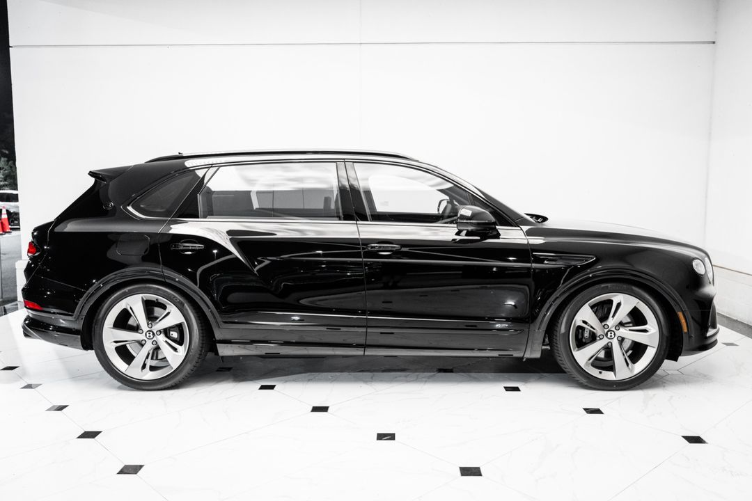 2025 Bentley BENTAYGA EWB AZURE V8