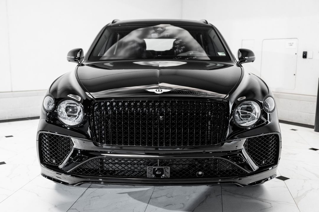 2025 Bentley BENTAYGA EWB AZURE V8