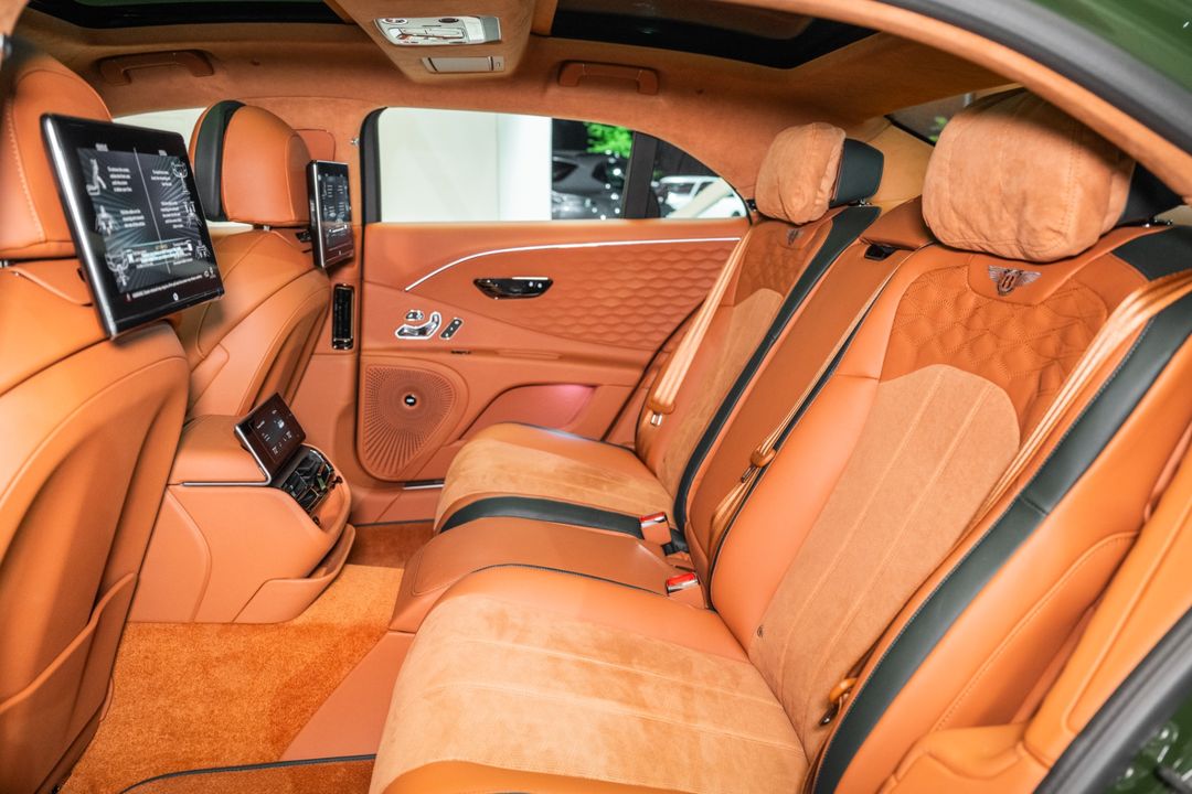2025 Bentley FLYING SPUR